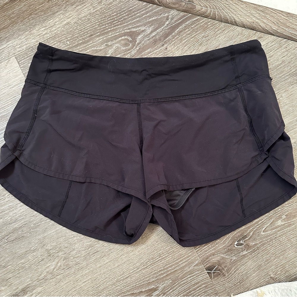 black lululemon shorts size 4